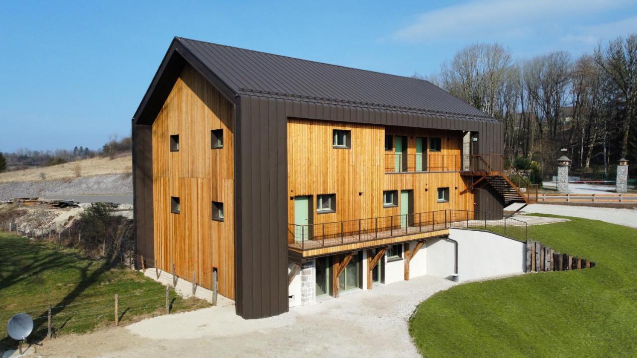 Hotel En Tilleul Pont-du-Navoy Bagian luar foto